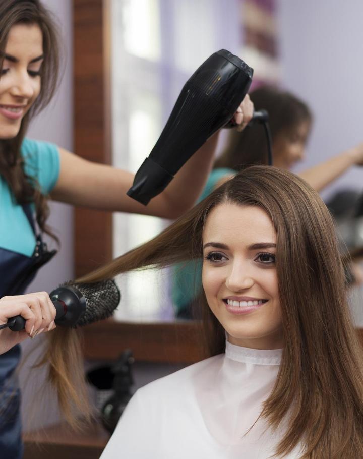 Salon de coiffure pour femmes à Saint-Denis